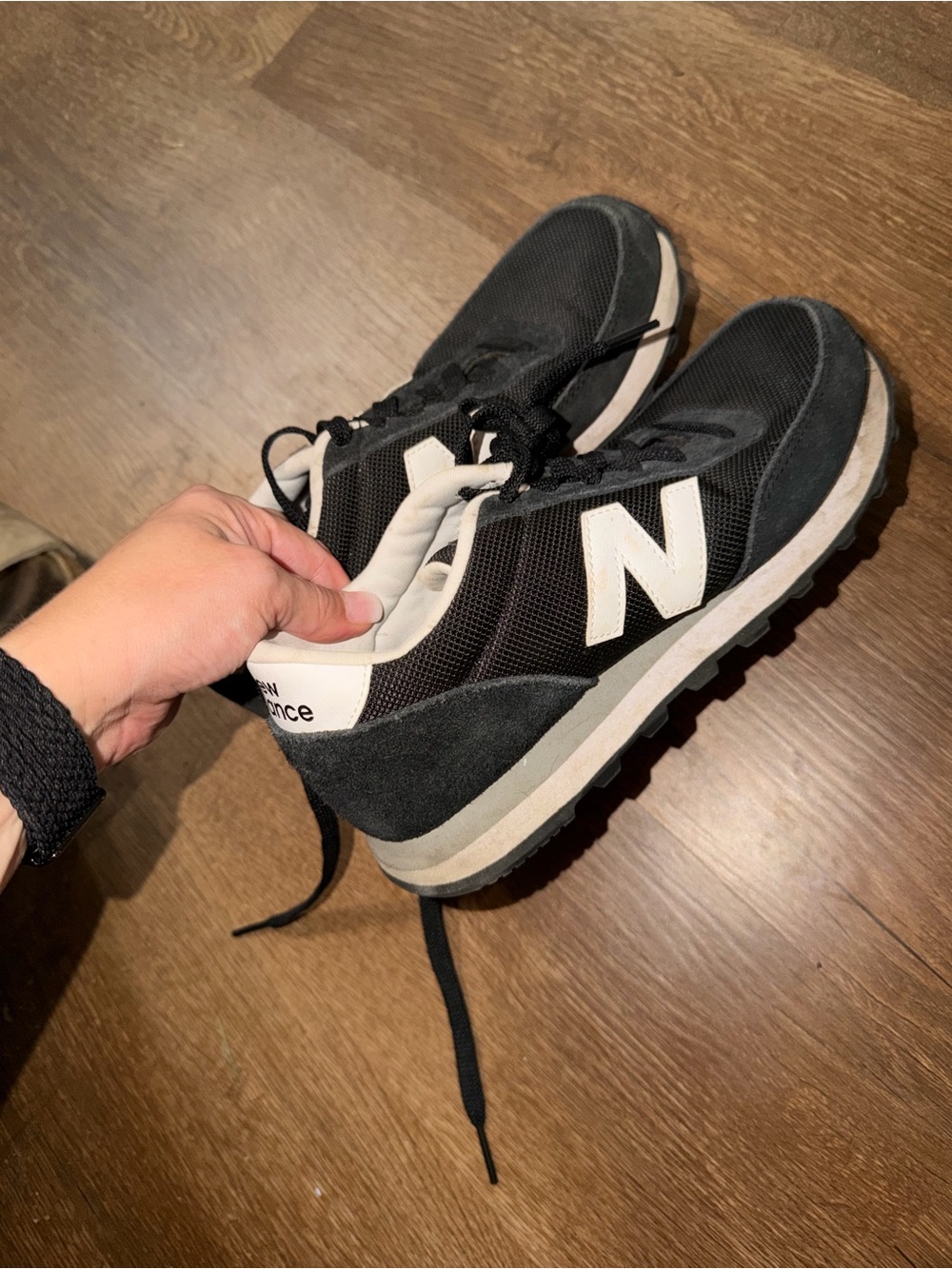 New Balance Men's Black and White Classic Runner Sneakers